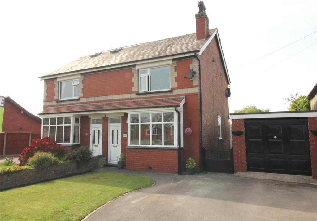 Carr Lane, Tarleton, Preston, Lancashire, PR4 3 bed semidetached house