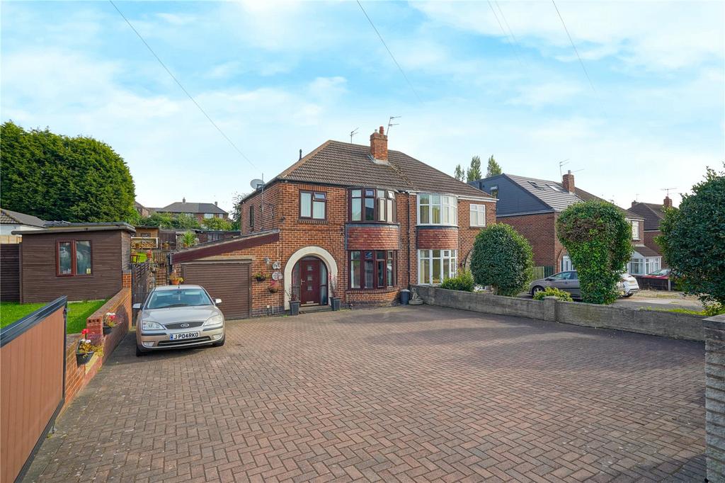 East Bawtry Road, Rotherham, South Yorkshire, S60 3 bed semidetached house for sale £325,000