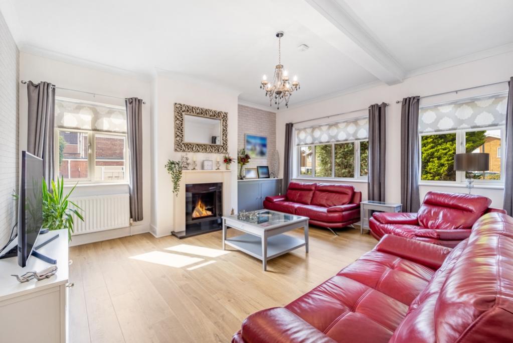 Bourne Road, Spalding, Lincolnshire, PE11 4 bed semidetached house for