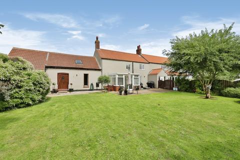 5 bedroom detached house for sale, Ferriby Road, Winteringham, Scunthorpe, DN15 9LY
