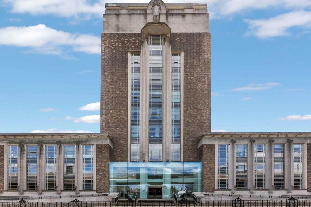 Wallis House, Great West Road, Brentford, Middlesex 2 bed flat to rent