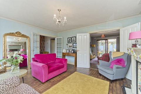 3 bedroom detached bungalow for sale, Braehead Loan, Edinburgh EH4