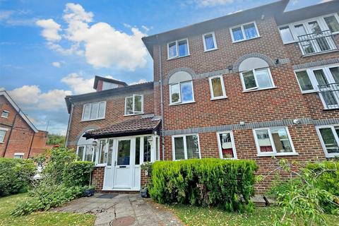 1 bedroom apartment for sale - The Ridgeway, London