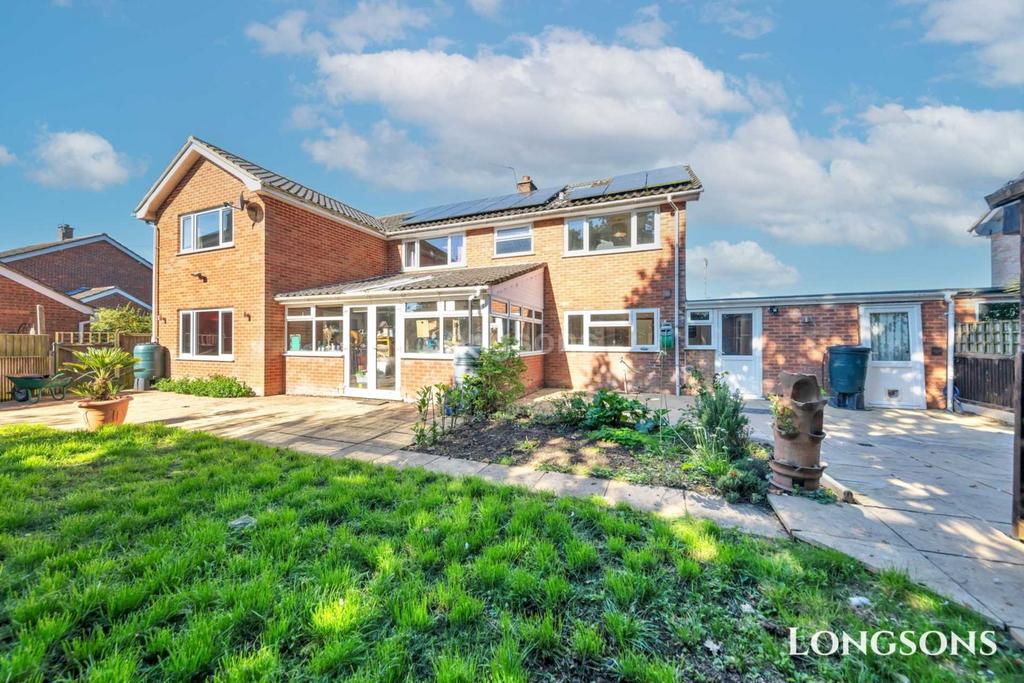 Keith Road, Swanton Morley 6 bed link detached house £425,000