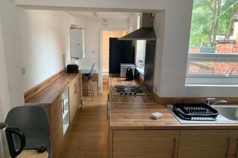 3 bedroom terraced house to rent, Brailsford Road, Manchester, M146PY