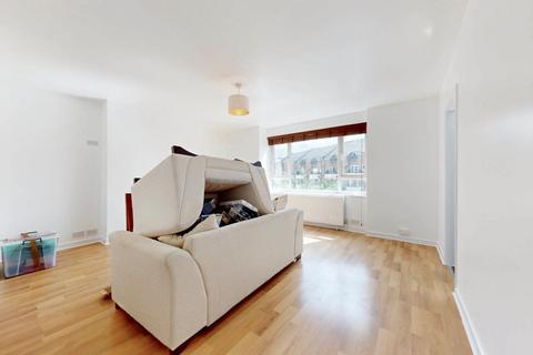 2 bedroom flat for sale, Adolphus Road N4 2AS