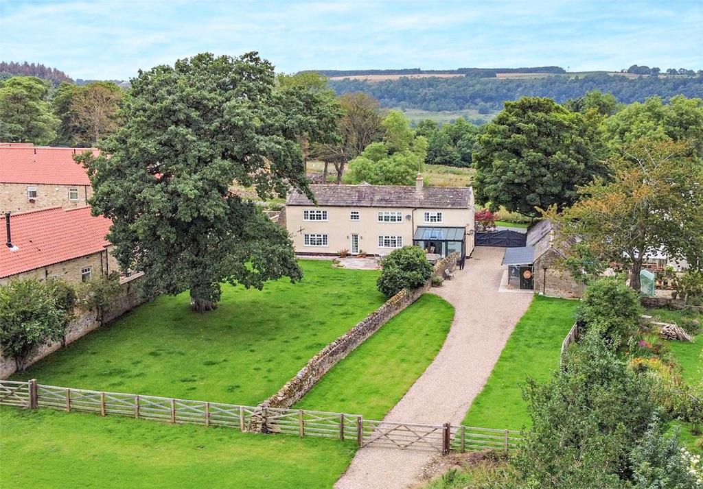 Grange Close Farm, Hudswell, Richmond, North Yorkshire, DL11 3 bed
