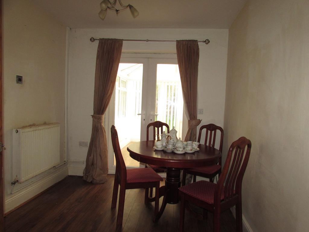 Photograph 9