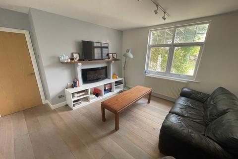 1 Park Avenue, Gravesend, DA12 1NS