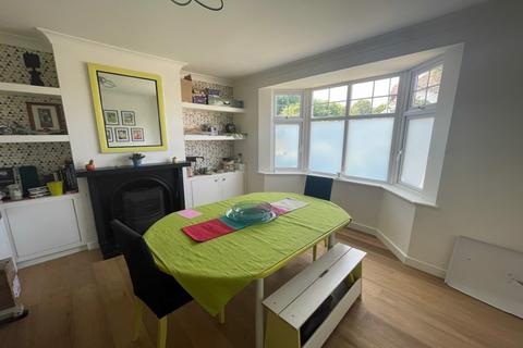 1 Park Avenue, Gravesend, DA12 1NS