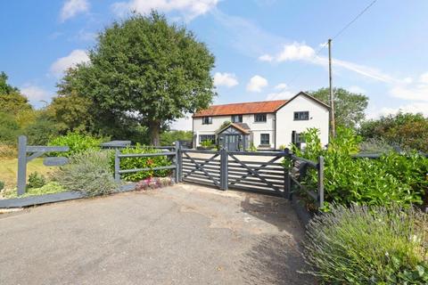 4 bedroom detached house for sale, Fyfield Road, Ongar, CM5