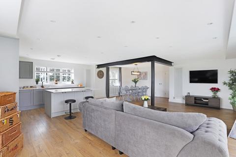 The Warren Fyfield Road, Ongar, CM5 0HQ