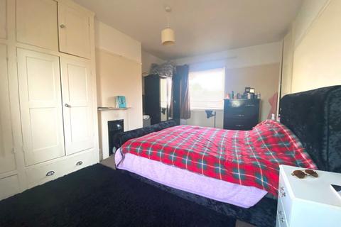 77 Raeburn Road, Northampton, NN2 7ET