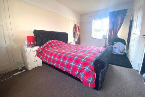 77 Raeburn Road, Northampton, NN2 7ET