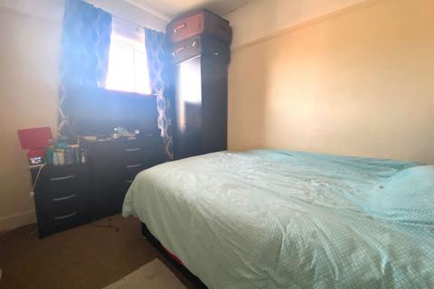 77 Raeburn Road, Northampton, NN2 7ET
