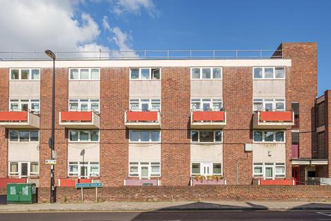 2 bedroom flat for sale, Lausanne Road, Nunhead