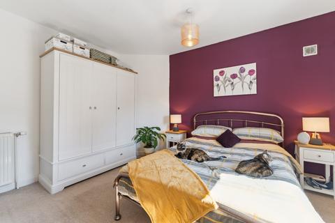 70 Ascaig Crescent, Glasgow, G52 1QW