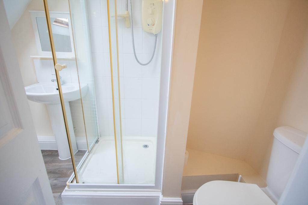 Ensuite shower room