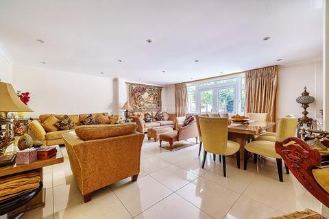 undefined, Mill Hill Village NW7