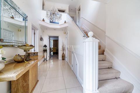 undefined, Mill Hill Village NW7
