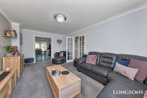 63 Heathlands, Swaffham, PE37 7TG
