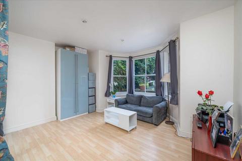 2 bedroom flat for sale, The Avenue, London, NW6