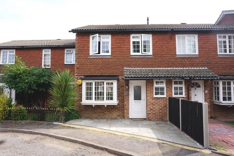 8 Mcdonough Close, Chessington, KT9 1ER