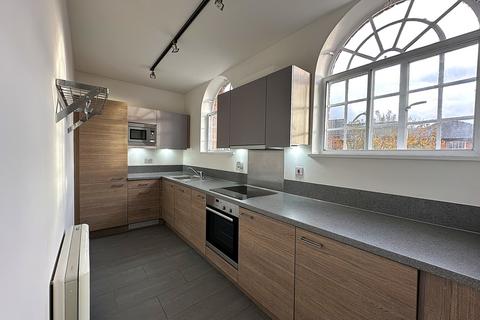 2 bedroom apartment to rent, St. Luke Court, Old St. Michaels Drive, CM7