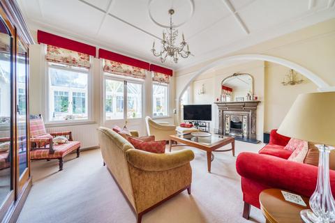 32 Gloucester Road, Teddington, TW11 0NU