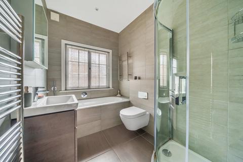 32 Gloucester Road, Teddington, TW11 0NU