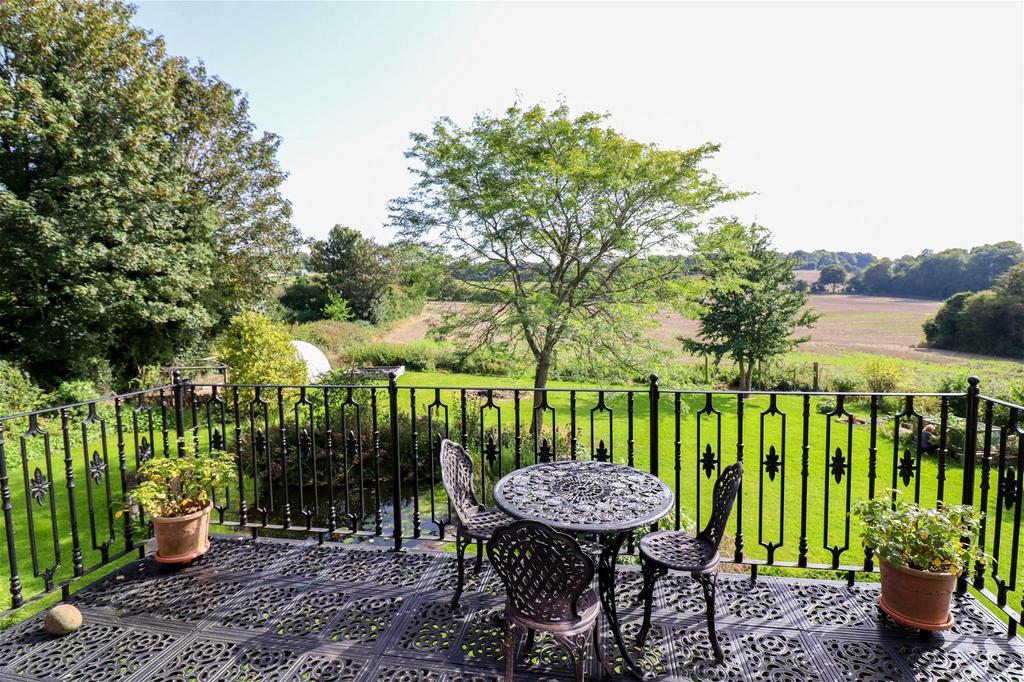 Woodside, Parkstone Road, Ropley, Alresford 7 bed detached house £
