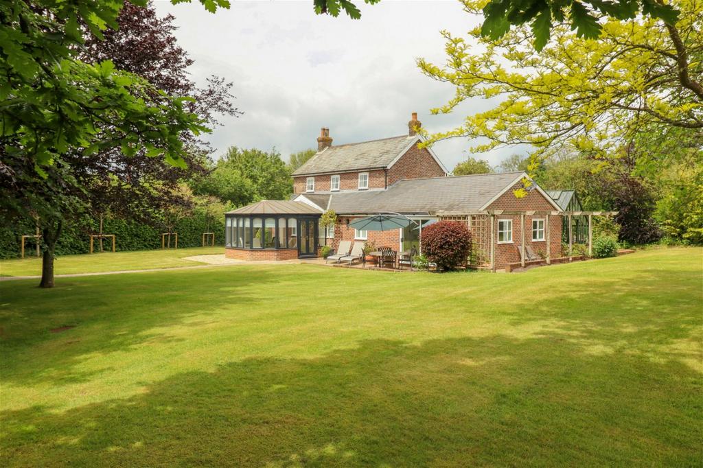 Park Place, Park Lane, Ropley, Alresford 3 bed detached house for sale