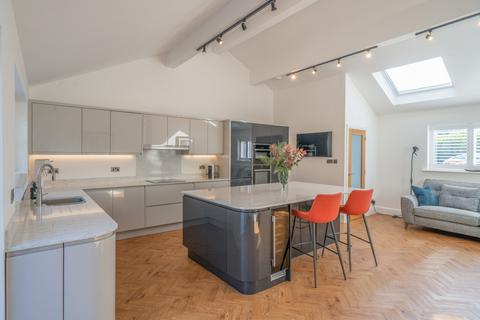 Newlands Leighton Drive, Slack Head, Milnthorpe, LA7 7BE