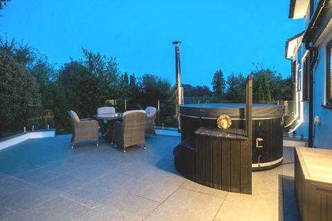 Newlands Leighton Drive, Slack Head, Milnthorpe, LA7 7BE