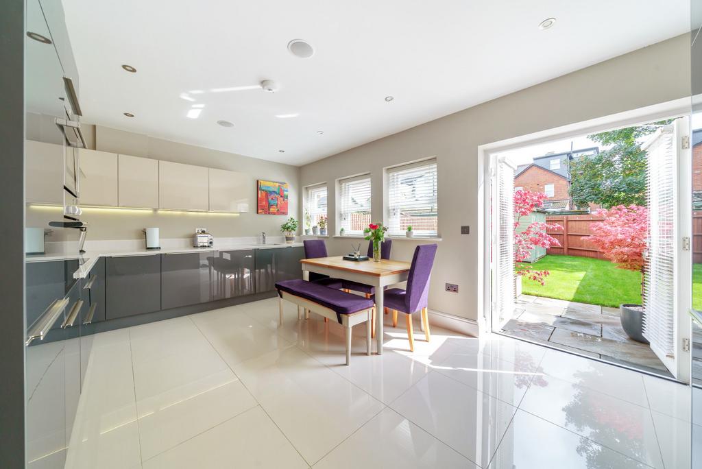 Denby Road, Cobham, KT11 4 bed semidetached house for sale £885,000