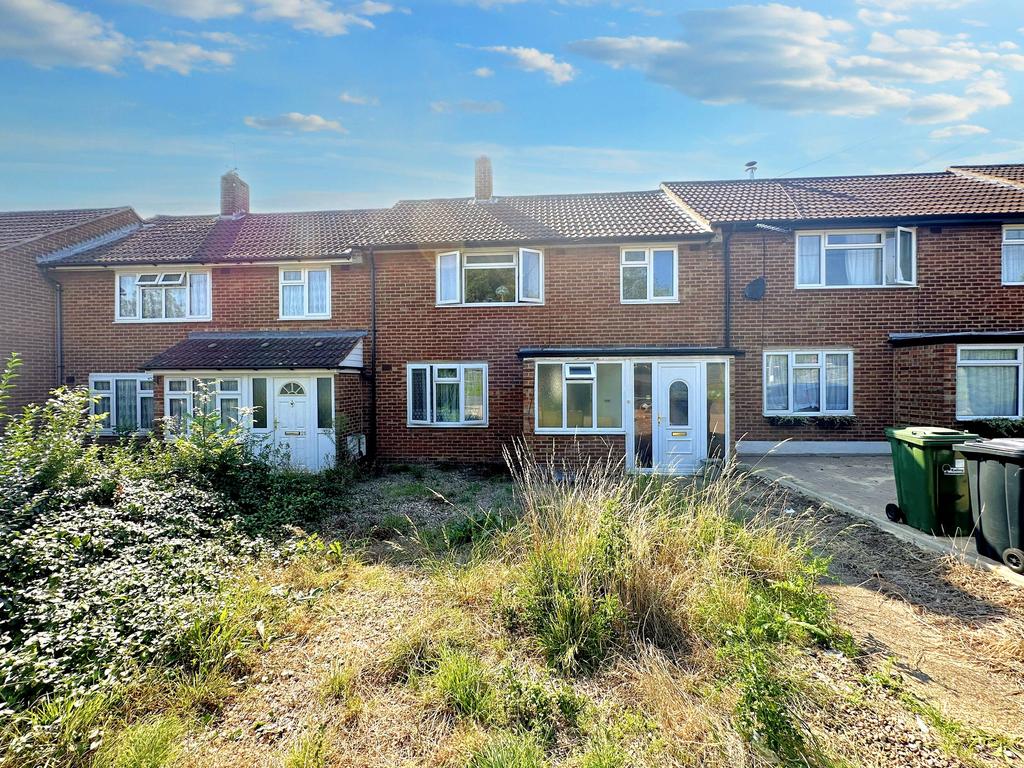 Thorndike Avenue, Northolt UB5 3 bed terraced house for sale £430,000