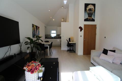 2 bedroom apartment to rent - Rowden Road, Beckenham, BR3