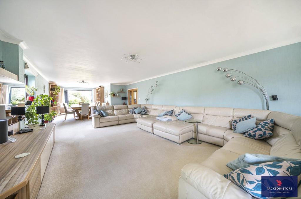 Sitting/Family Room