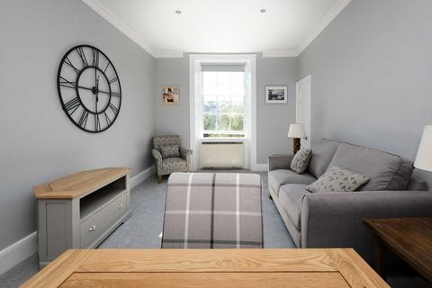 2 bedroom apartment to rent, Laura Place, Bath