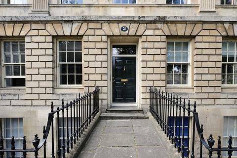 2 bedroom apartment to rent, Laura Place, Bath