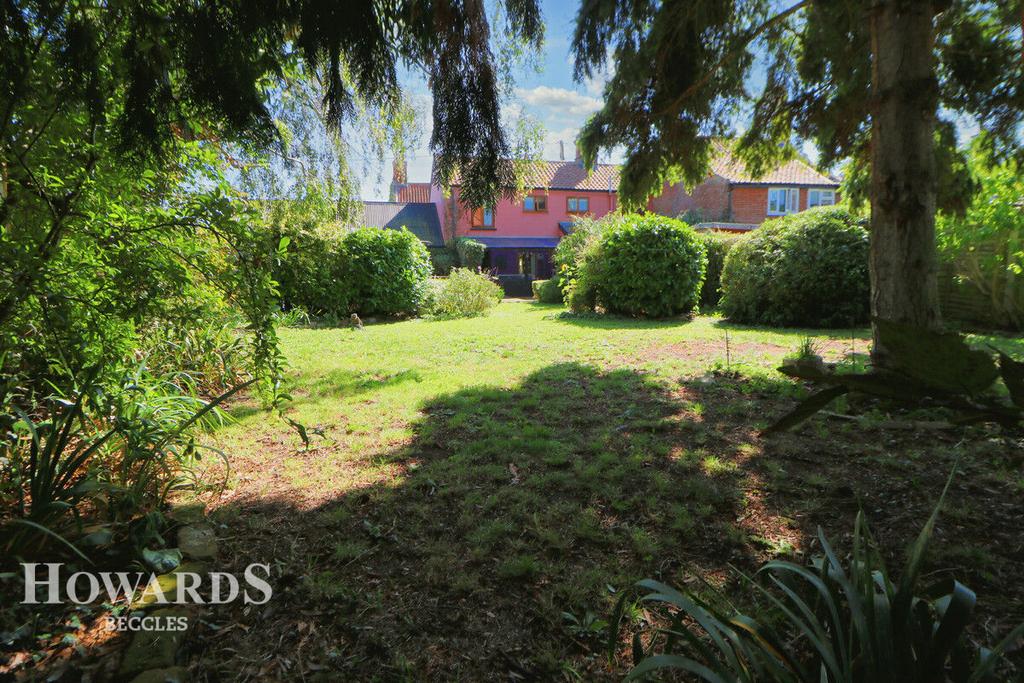 The Street, Earsham 4 bed cottage for sale £375,000