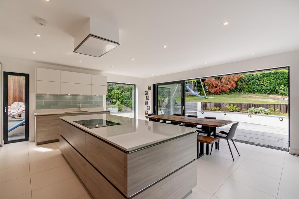 Highfield Way, Rickmansworth, Hertfordshire, WD3 5 bed detached house