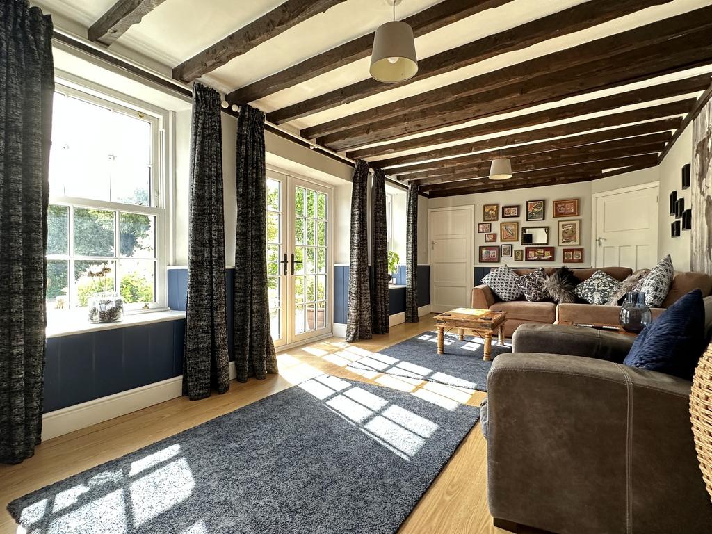 Main House Lounge (2).jpeg