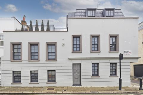 3 bedroom terraced house for sale, Cheval Place, Knightsbridge, London, SW7
