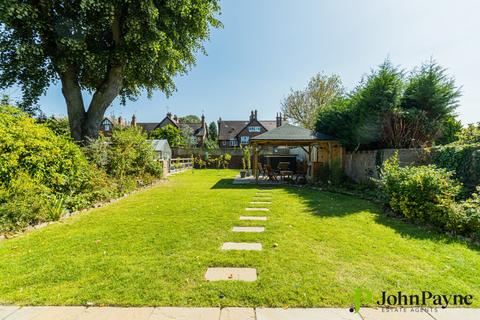 4 bedroom semi-detached house for sale, Styvechale Avenue, Earlsdon, Coventry, CV5