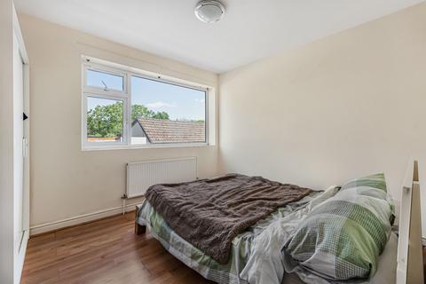 1 bedroom maisonette for sale, Victoria Street, Englefield Green, Surrey, TW20