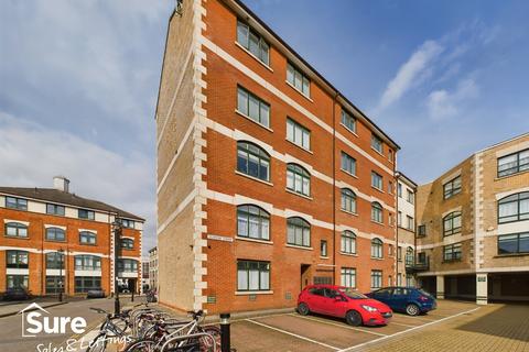 1 bedroom flat to rent, Clifton Court, Corner Hall, Hemel Hempstead, Hertfordshire