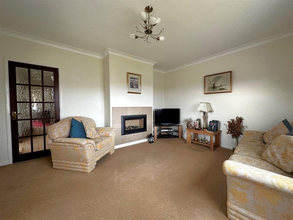 Ridgeway Road, Newton Abbot TQ12 3 bed detached bungalow for sale £