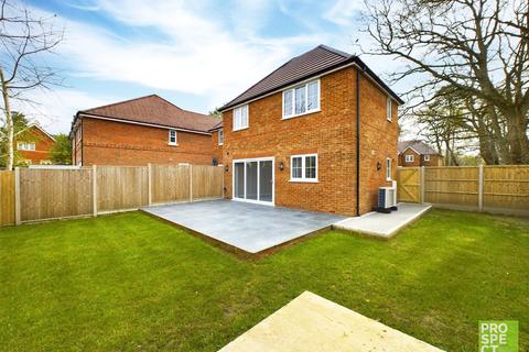 3 Academy Mews, College Town, Sandhurst, GU47 0AB