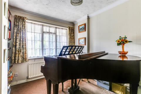 4a Orchard Way, Oxted, RH8 9DJ